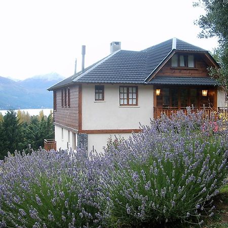 Arelauquen Bungalows & Suites San Carlos de Bariloche Exterior photo
