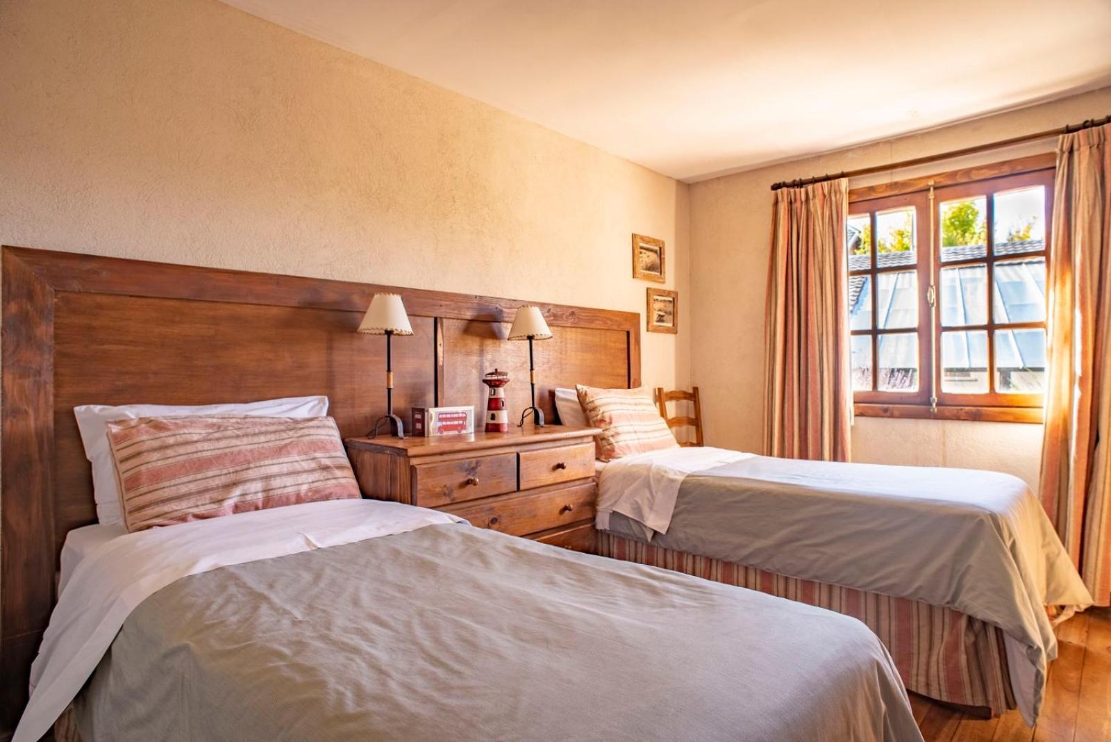 Arelauquen Bungalows & Suites San Carlos de Bariloche Exterior photo