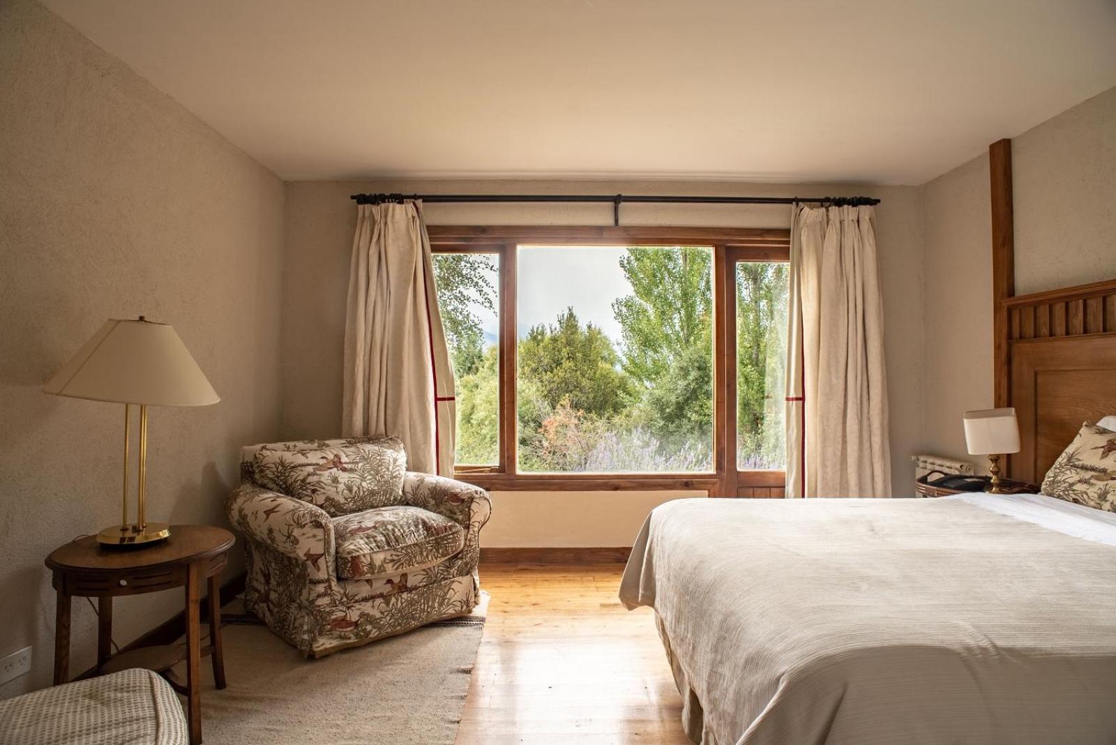 Arelauquen Bungalows & Suites San Carlos de Bariloche Exterior photo