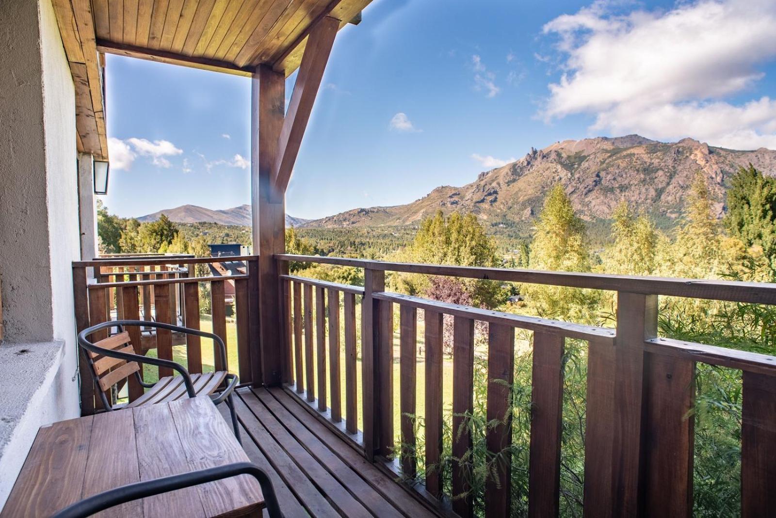 Arelauquen Bungalows & Suites San Carlos de Bariloche Exterior photo