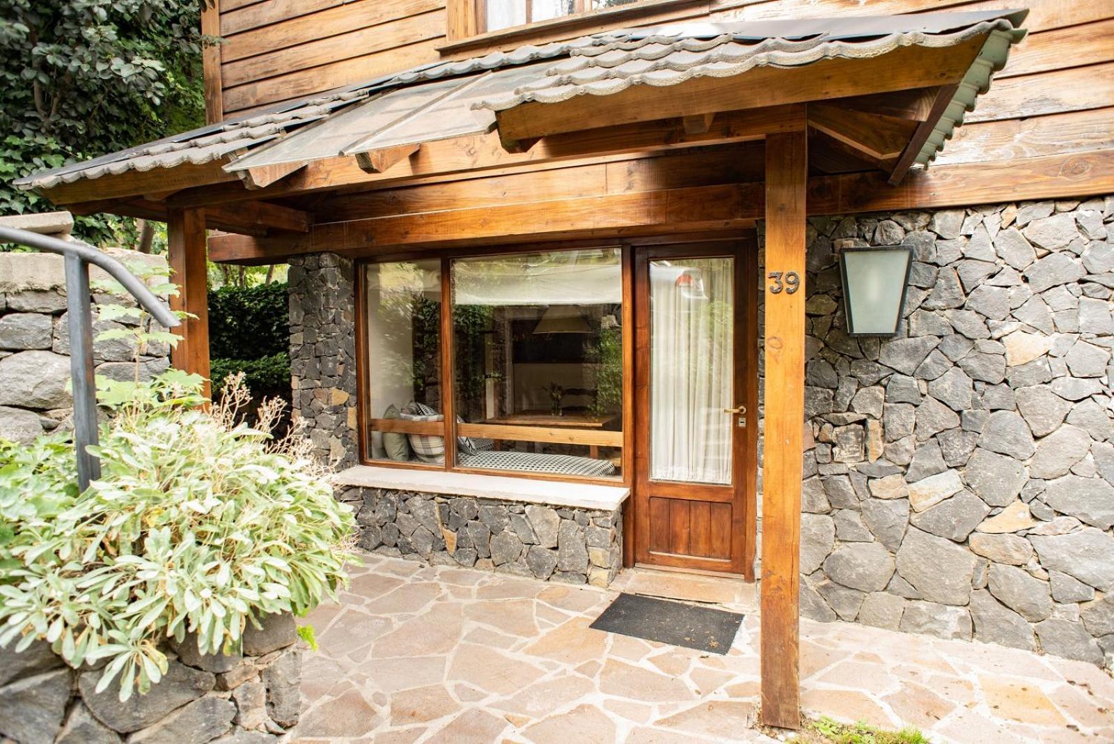 Arelauquen Bungalows & Suites San Carlos de Bariloche Exterior photo