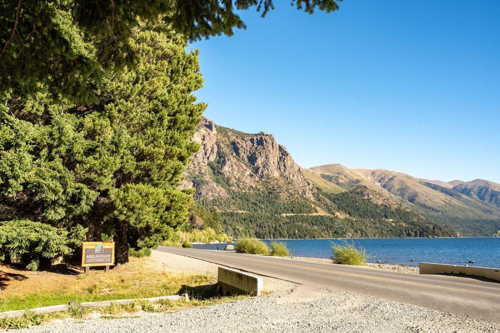 Arelauquen Bungalows & Suites San Carlos de Bariloche Exterior photo